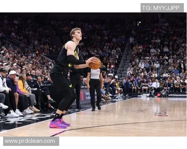 劳里马尔卡宁如何在NBA赛场上展现全能球技与领导力